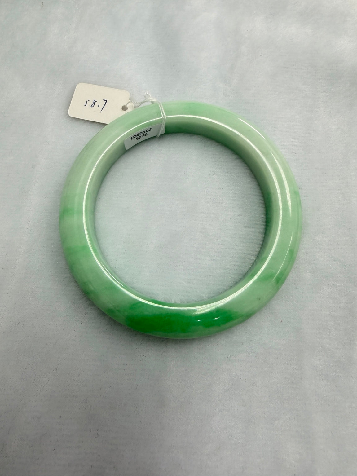 Soft Green Harmony – Jadeite Bangle | Natural Jadeite Bangle