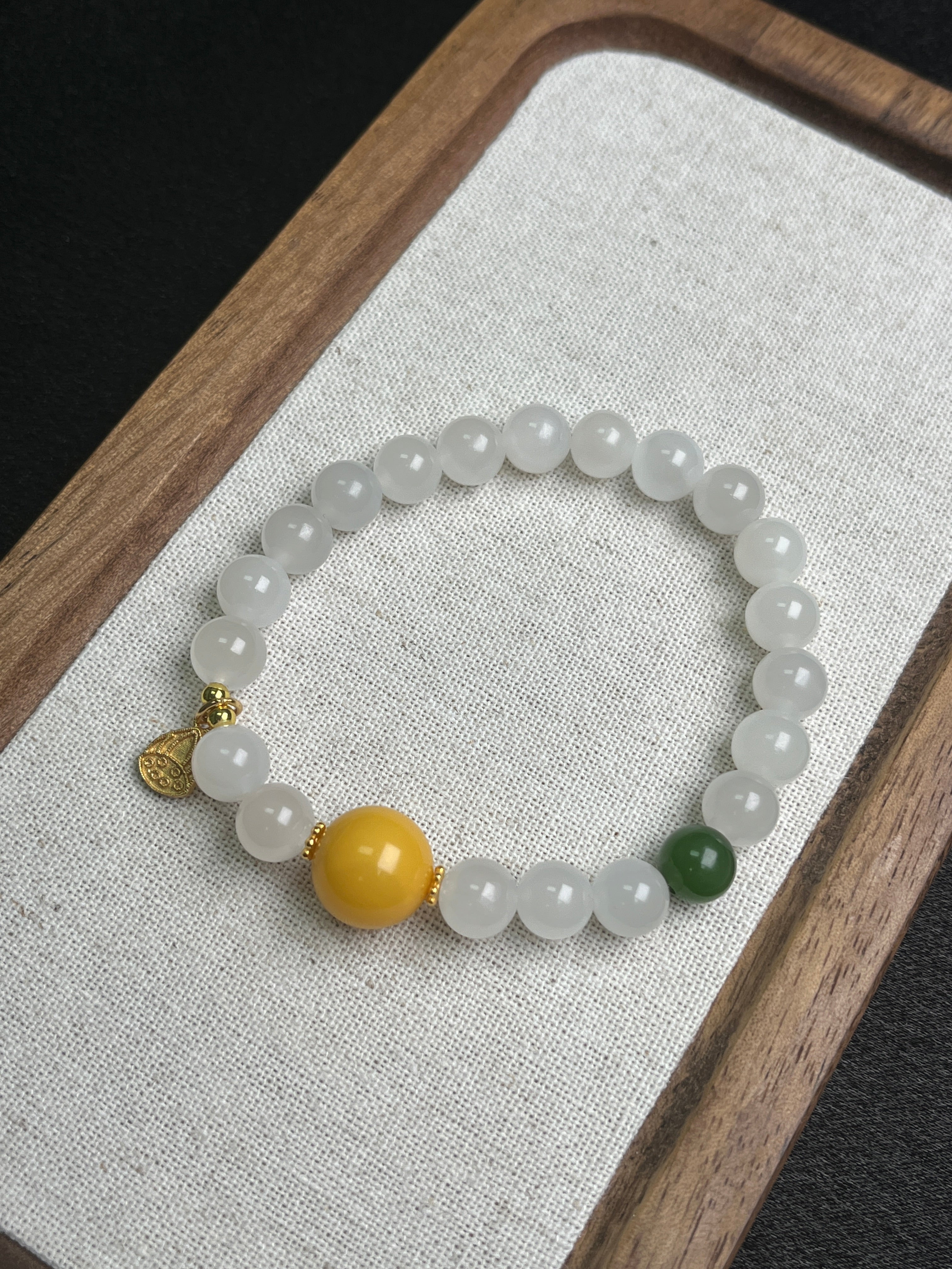 Harmony Glow –| Hetian Jade Bracelet