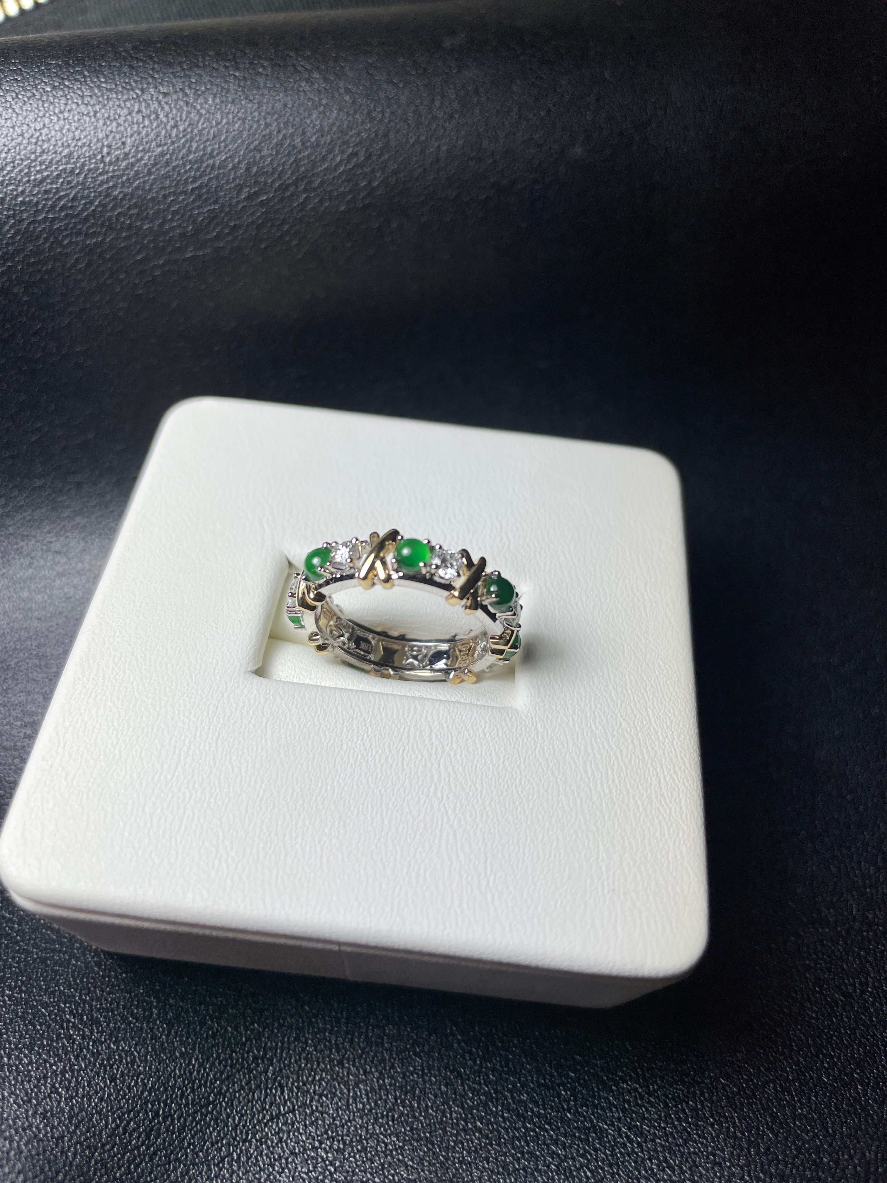 18K Gold Jadeite Cabochon & Diamond Ring