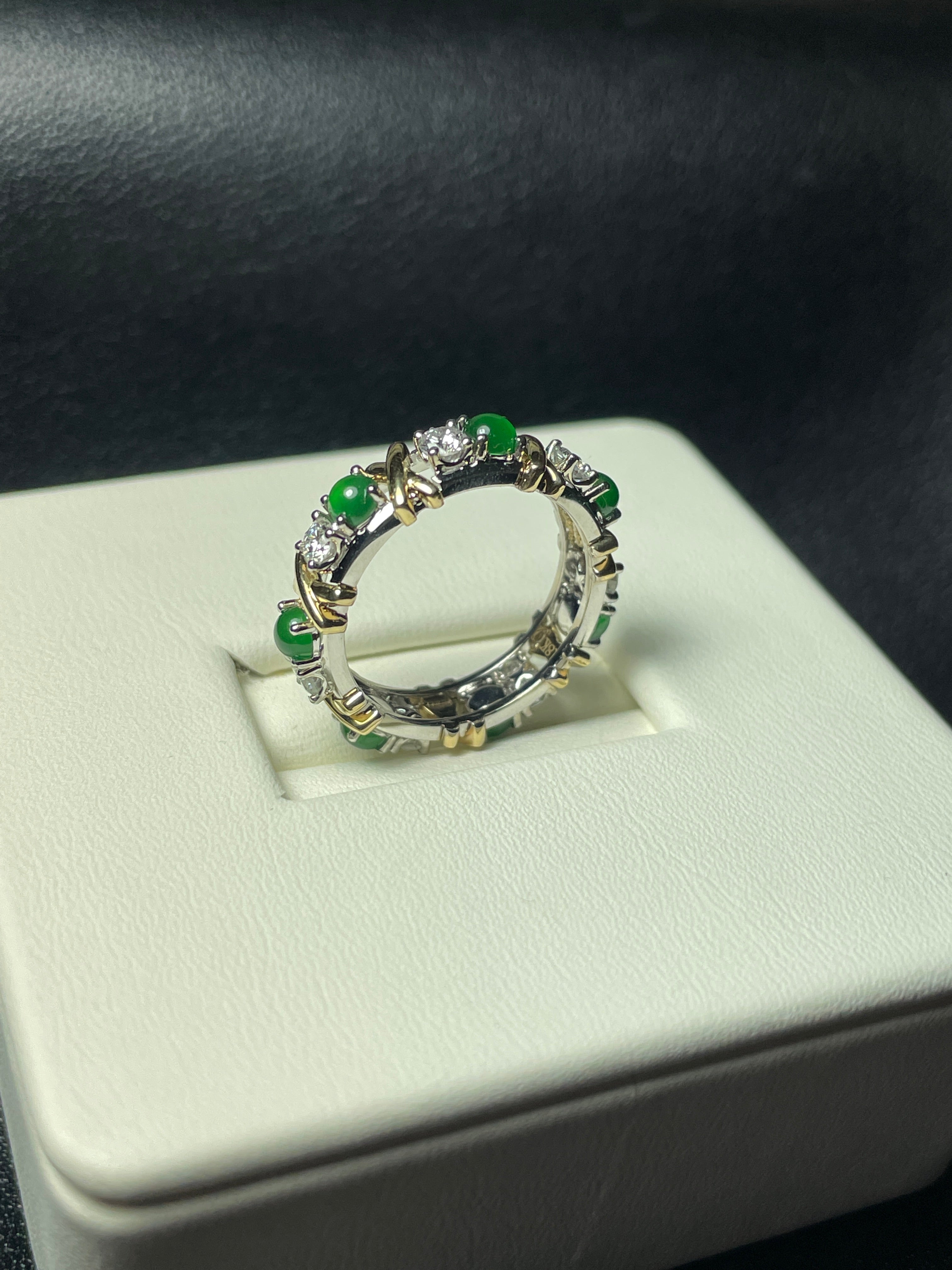 18K Gold Jadeite Cabochon & Diamond Ring