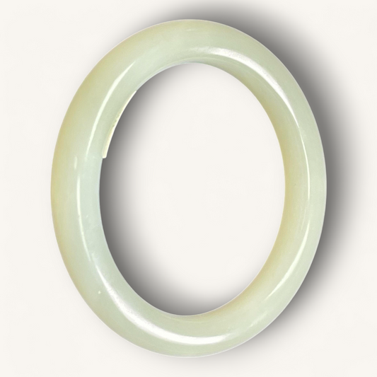 Gentle Radiance – Hetian Jade(和田玉)Bangle in Pale Celadon Tone