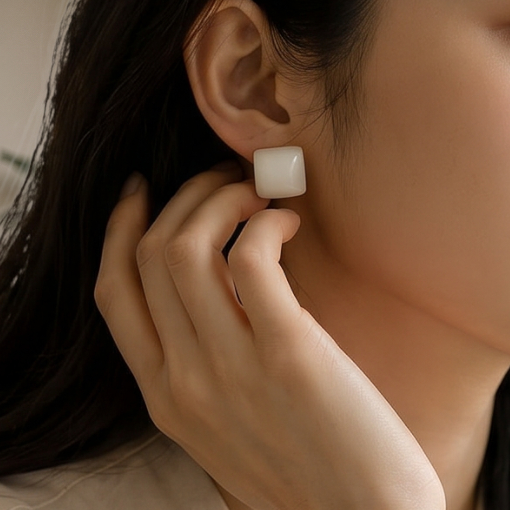 Quiet Snow – Hetian Jade Stud Earrings | 18K Gold