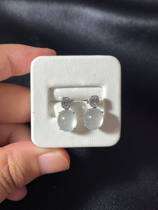 18K white gold jadeite earrings handcrafted in Vancouver – SylviaJewel custom design
温哥华 SylviaJewel 工作室 18K 白金翡翠定制耳环