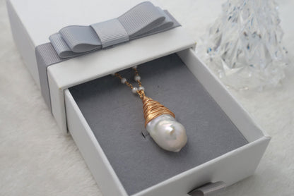 Handmade Pearl Pendent with 14K Gold-filled wire