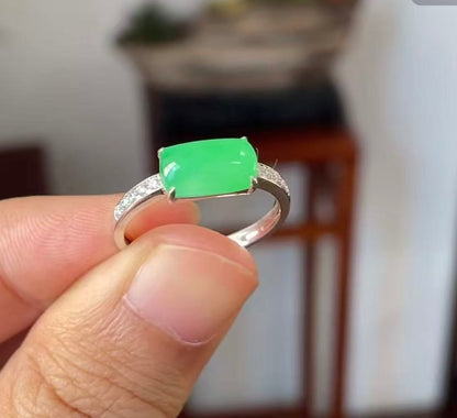 Floating Grace – 翡翠飘花手串、18kj金翡翠戒指与翡翠羊雕件 | Jadeite Bracelet, 18k Ring & Carved Jade Sheep | SylviaJewel Vancouver