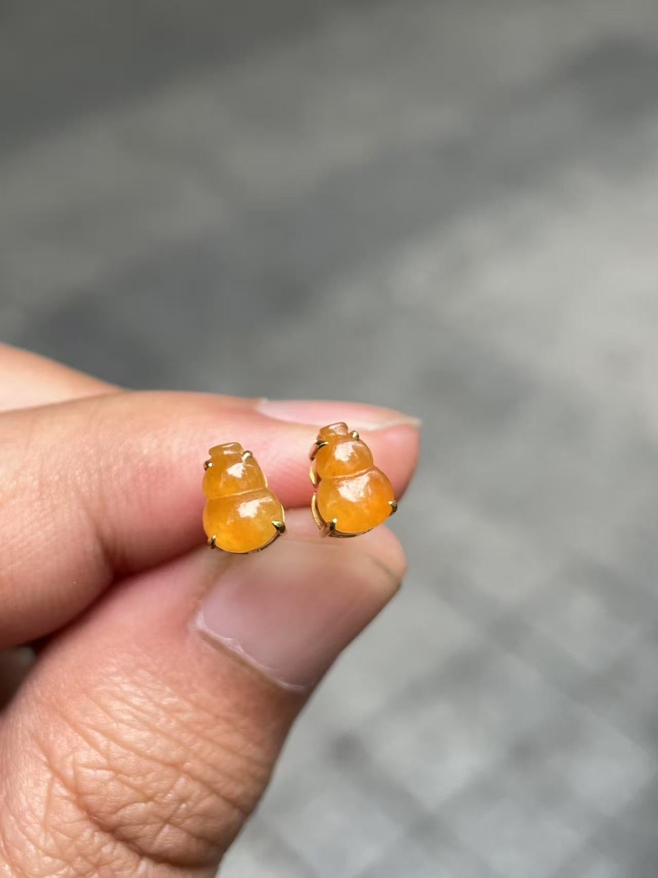 Golden Glow – Yellow Jadeite Gourd Stud Earrings in 18K Gold | SylviaJewel Vancouver