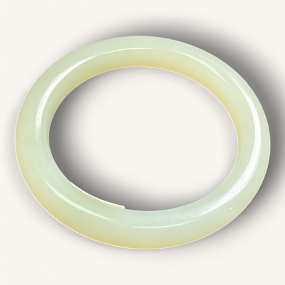 Gentle Radiance – Hetian Jade（和田玉）Bangle in Pale Celadon Tone