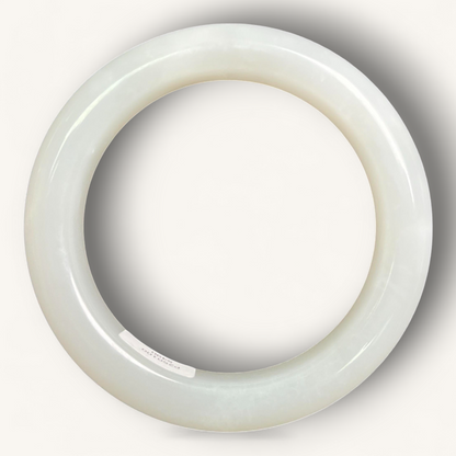 Pure Grace – 和田白玉手镯 | Hetian White Jade Bangle
