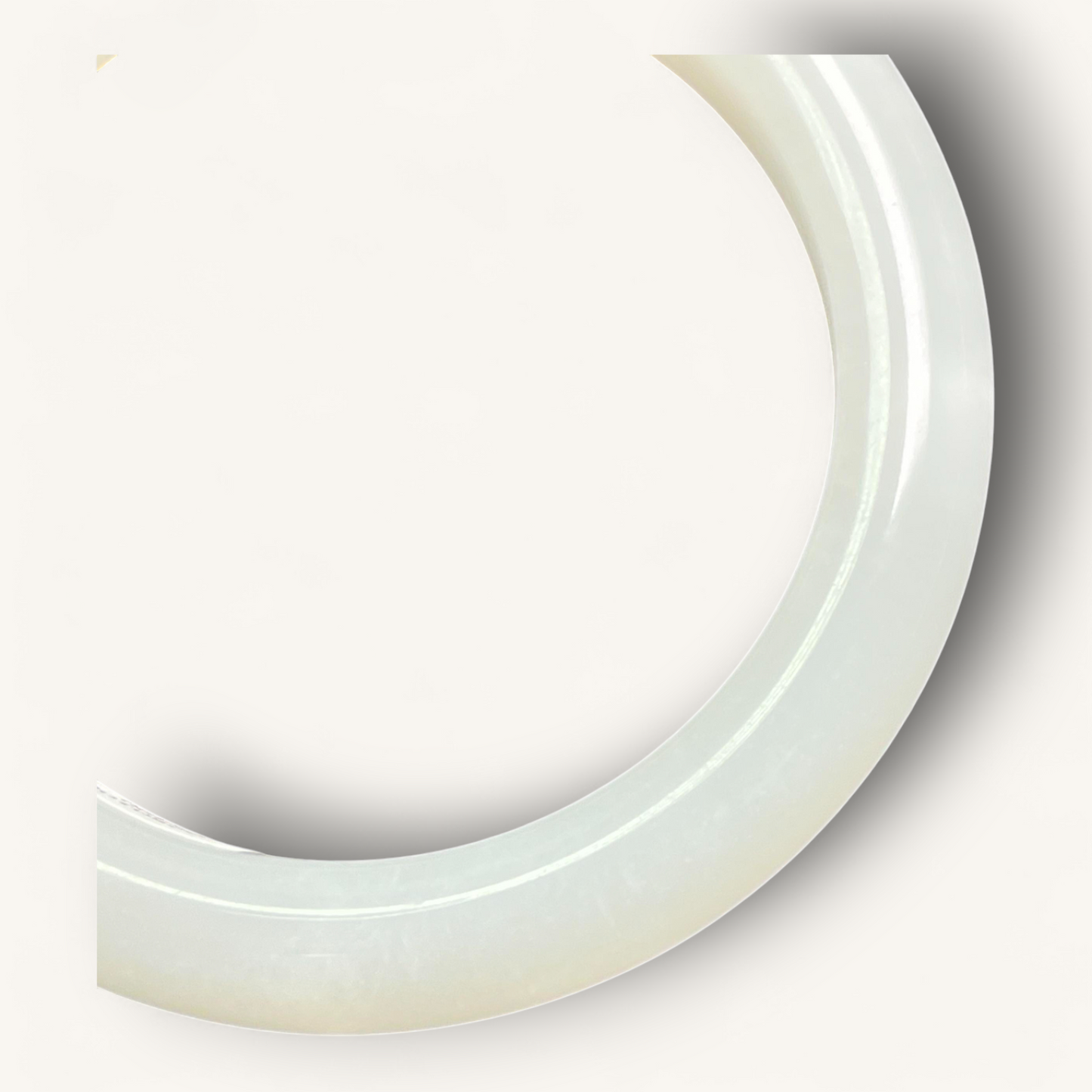 Pure Grace – 和田白玉手镯 | Hetian White Jade Bangle