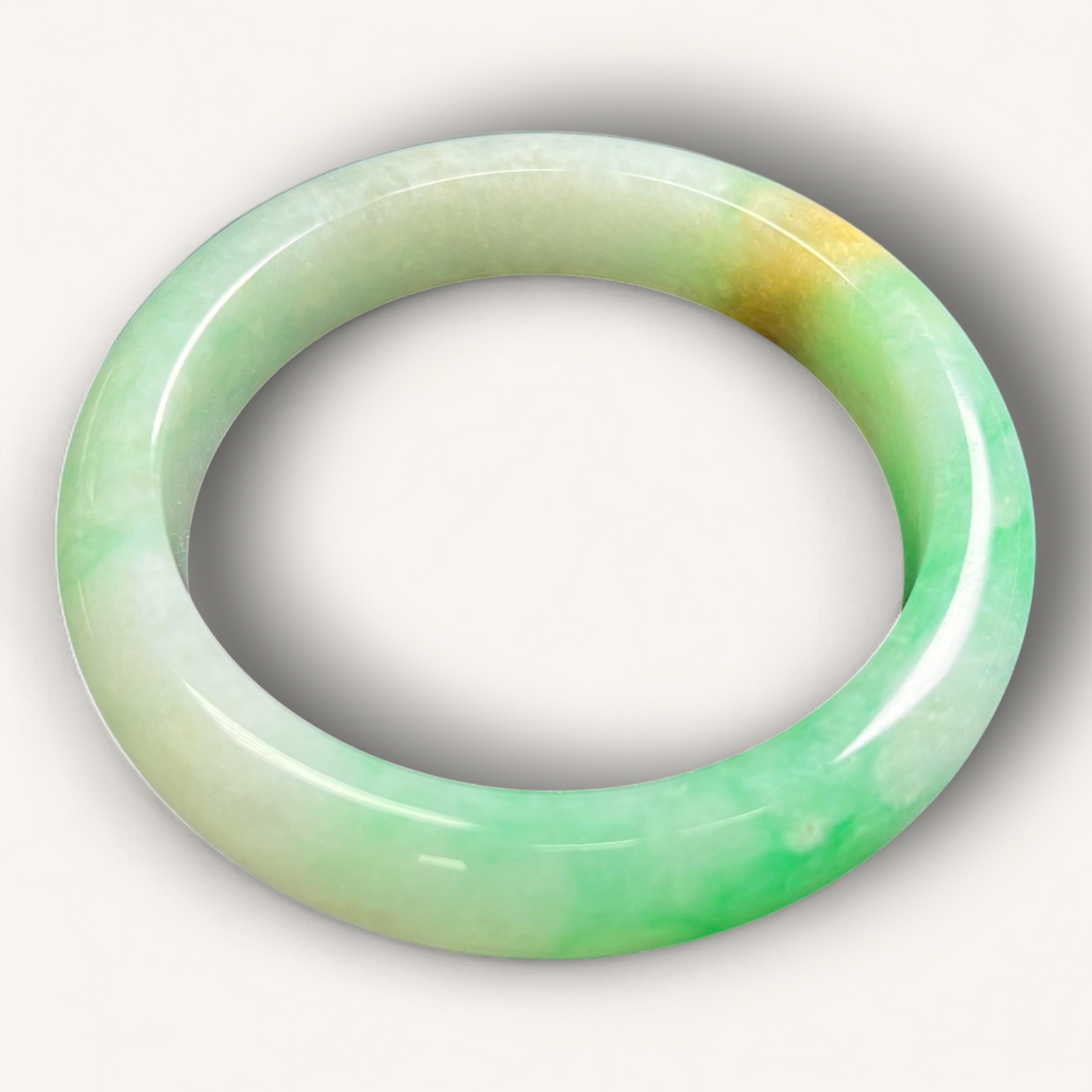 Spring Vitality – 绿色三彩翡翠手镯 | Jadeite Bangle