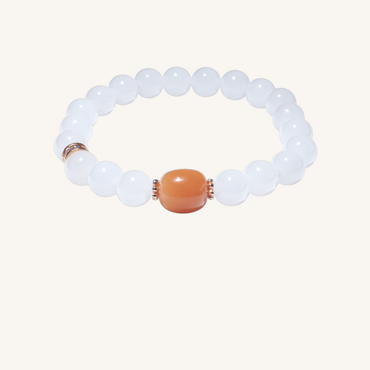Golden Harmony – White Jade Bracelet with Natural Amber Center Bead