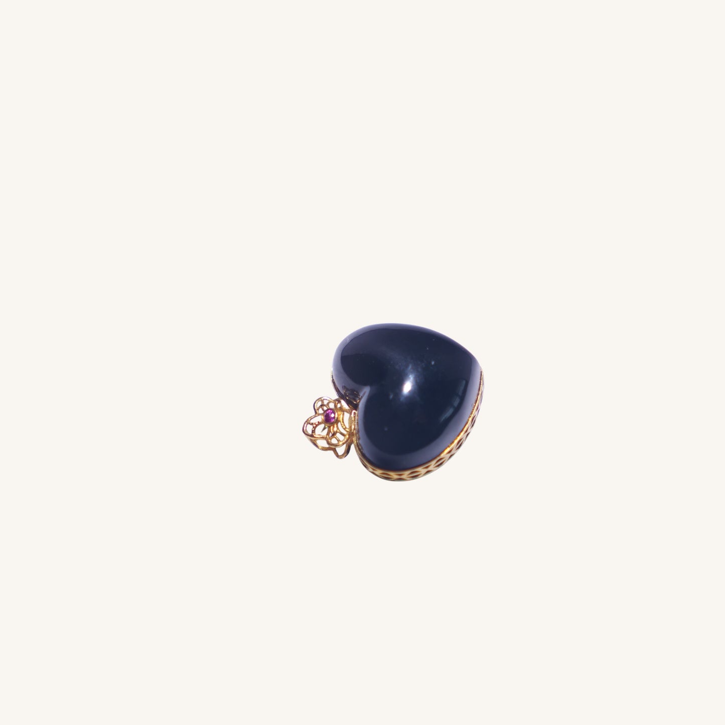 Deep Ink Hetian Jade（深墨色和田玉）Heart Pendant with 18K Gold Mount