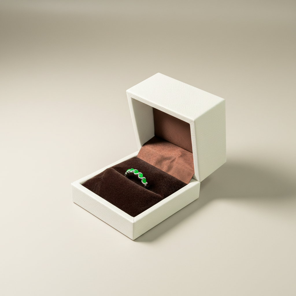 Emerald Rhythm – Natural Jadeite Ring | 18K Gold