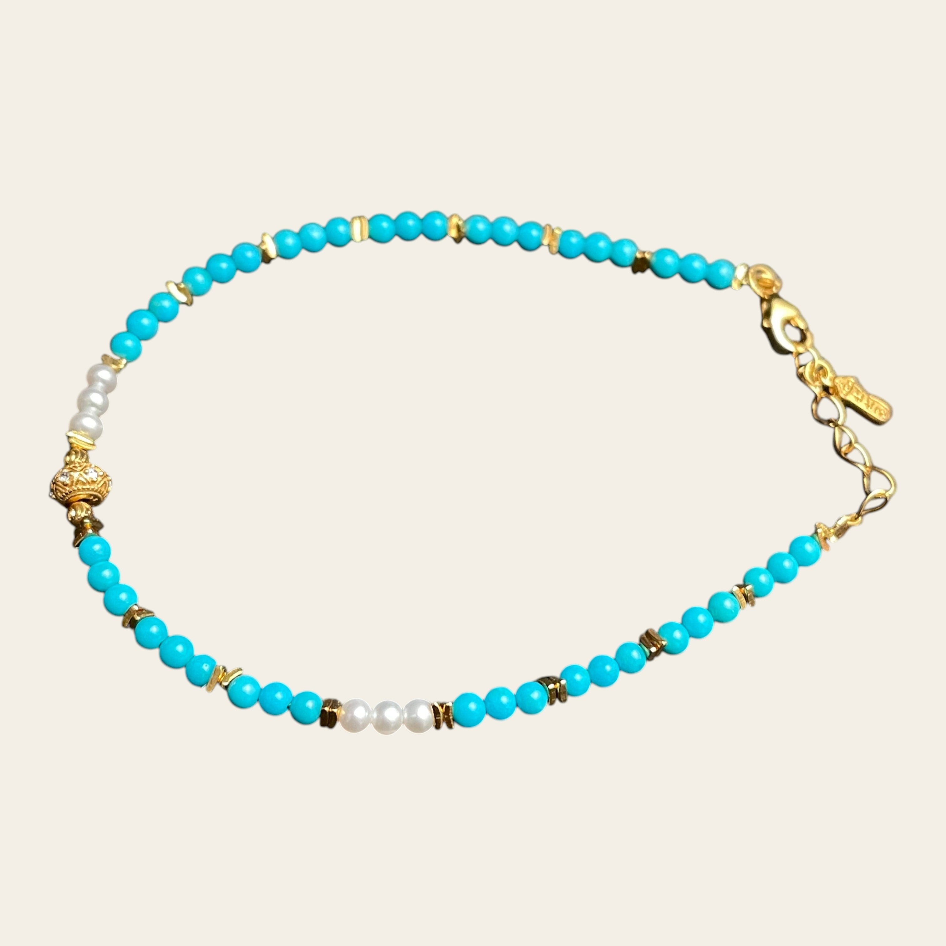 Sylvia Jewelry 蓝绿松石珍珠手链，金色镀层细节，适合日常佩戴