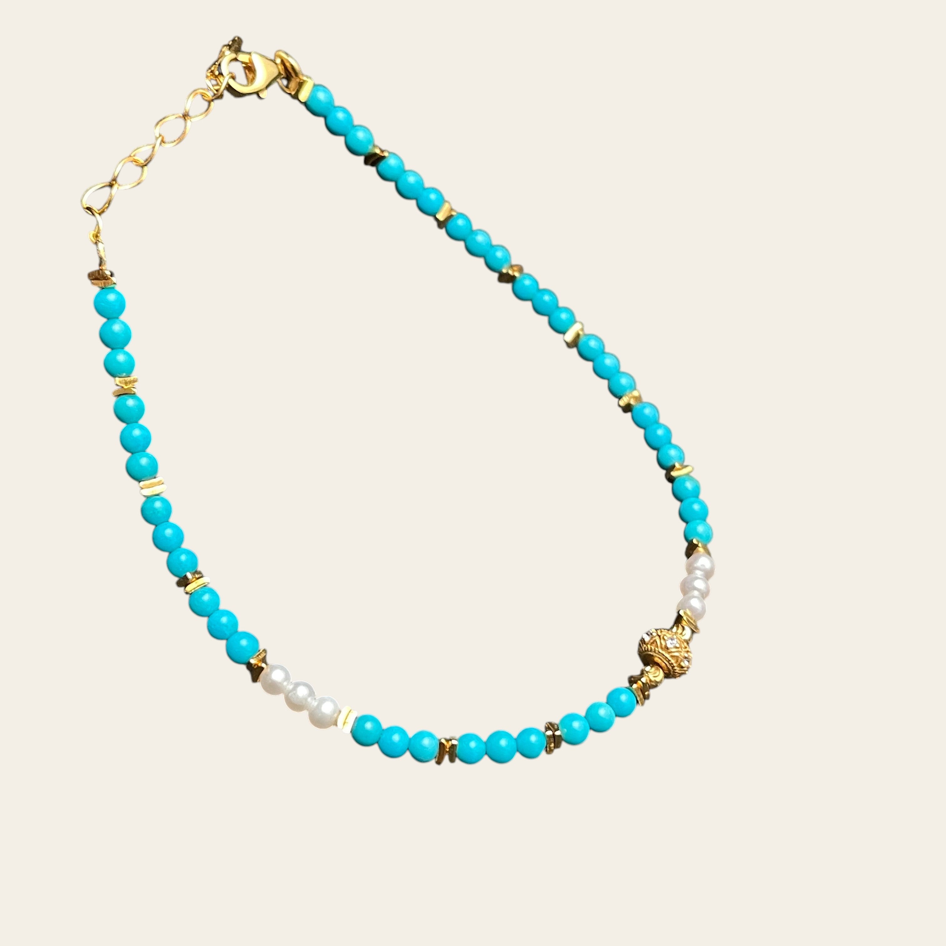 Sylvia Jewelry 蓝绿松石珍珠手链，金色镀层点缀，适合日常佩戴